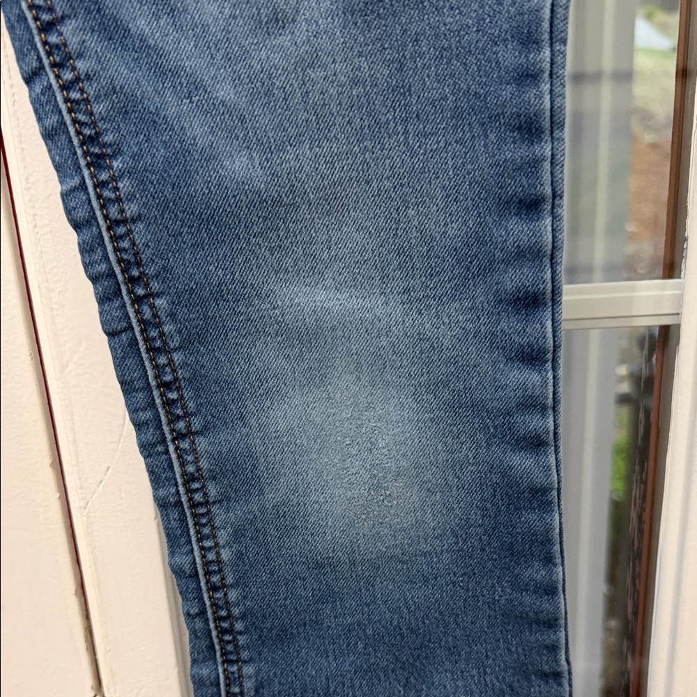 4/$15 Girl’s Blue Denim Jeans - Picture 5 of 5